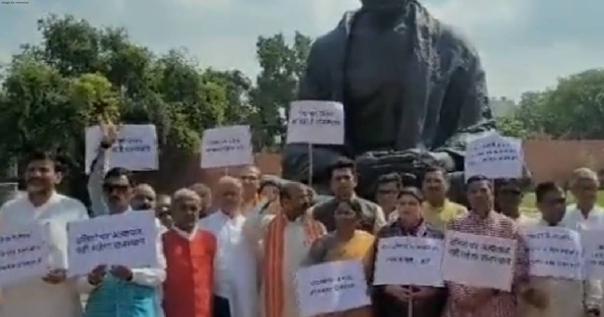 Rajasthan BJP leaders stage protest against state govt in Parliament over 
